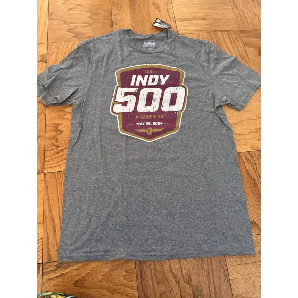 Indy 500 2024 Gainbridge Event T-Shirt Tee Size M 108TH Running Gray NWT 515
